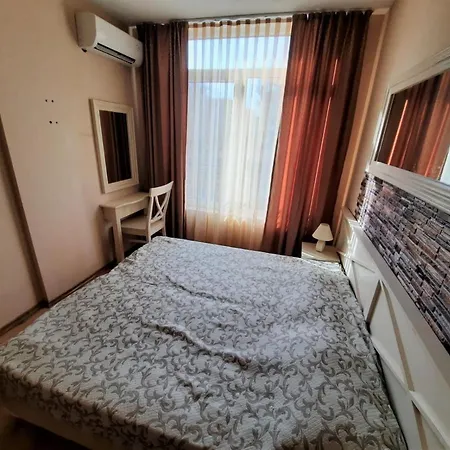 Private Apartments In Aparthotel Dawn Park Apartment Slantschew brjag