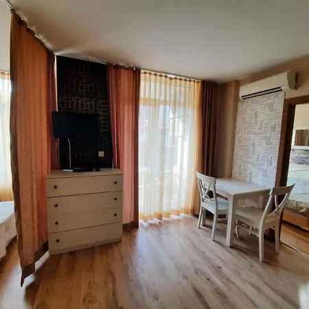 Private Apartments In Aparthotel Dawn Park *